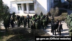 Захват украинской военной базы в Новоозерном в Крыму в 2014 году