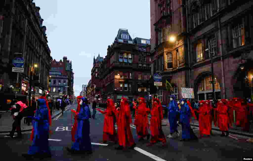 Az ENSZ klímakonferenciája még közel másfél hétig tart 120 vezető részvételével. A tüntetők abban bíznak, hogy demonstrációikkal nyomást tudnak gyakorolni a Glasgow-ba érkező politikusokra