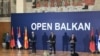 Premijer Albanije Edi Rama, predsednik Srbije Aleksandar Vučić i zamenik premijera Severne Makedonije Nikola Dimitrov na konferenciji za medije posle sastanka u okviru regionalne inicijative za saradnju "Open Balkan" u Beogradu 4. novembra 2021. 