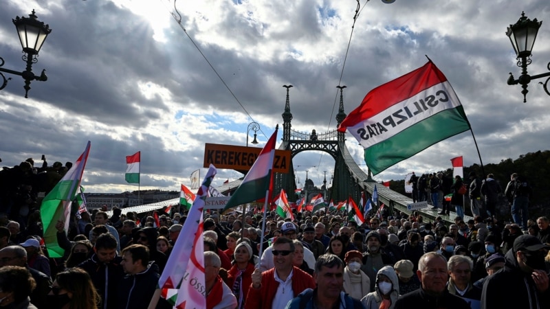 Skupovi vlasti i opozicije u Budimpešti