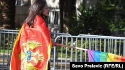 Na Paradi ponosa u Podgorici, održanoj 16. oktobra ove godine, pripadnici LGBTIQ zajednice su poručili da i dalje trpe različite oblike diskriminacije u crnogorskom društvu.