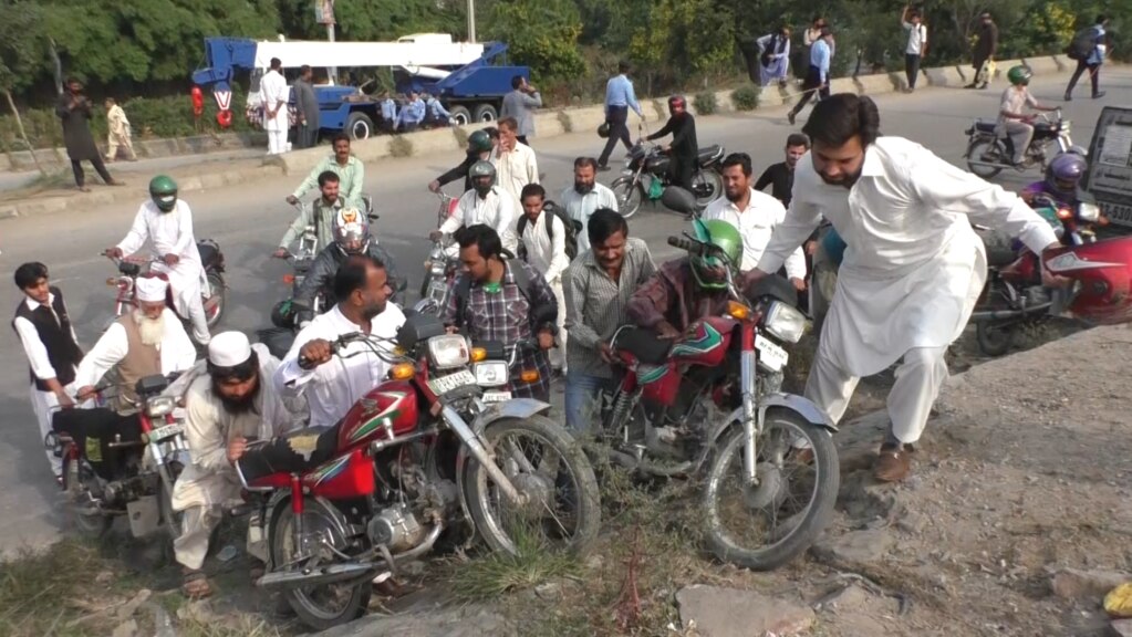 Roads To Islamabad Blocked As Government Tries To Stop Banned Party's March On Capital