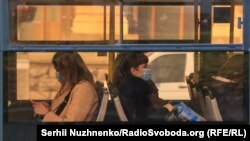 5 листопада міністр закордонних справ Дмитро Кулеба заявив, що після виключення України з «зеленого списку» ЄС «тотального закриття» кордонів Євросоюзу не буде