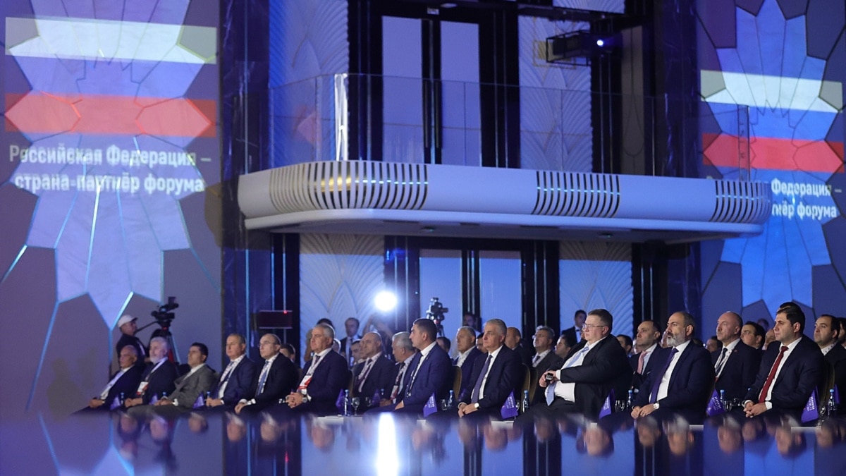Pashinian Backs Closer Economic 'Integration' With Russia - Vimarsana News