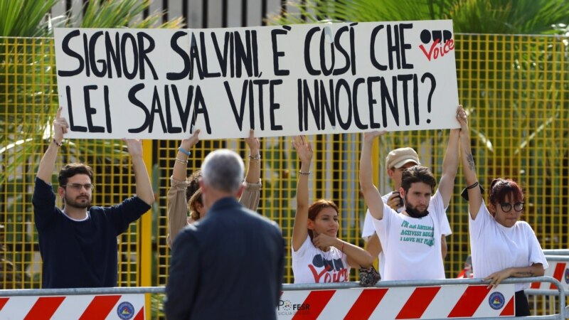 Počelo suđenje Salviniju zbog blokade iskrcavanja migranata