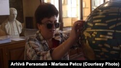 Mariana Petcu mărturisește că pandemia a îngreunat viața persoanelor cu dizabilități vizuale.