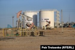 Видобуток нафти в Атирауській області. 5 травня 2021 року