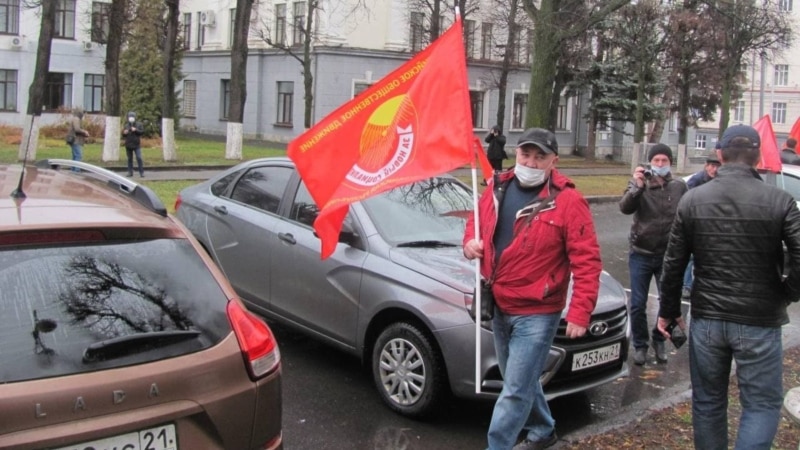 В Чебоксарах суд прекратил  дело за участие в автопробеге ко Дню Октябрьской революции