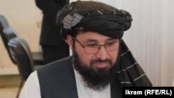 د طالبانو د حکومت مرستیال ویاند بلال کریمي وویل چې اوس مهال ټول خلک خپلو حقونو ته لاسرسی لري