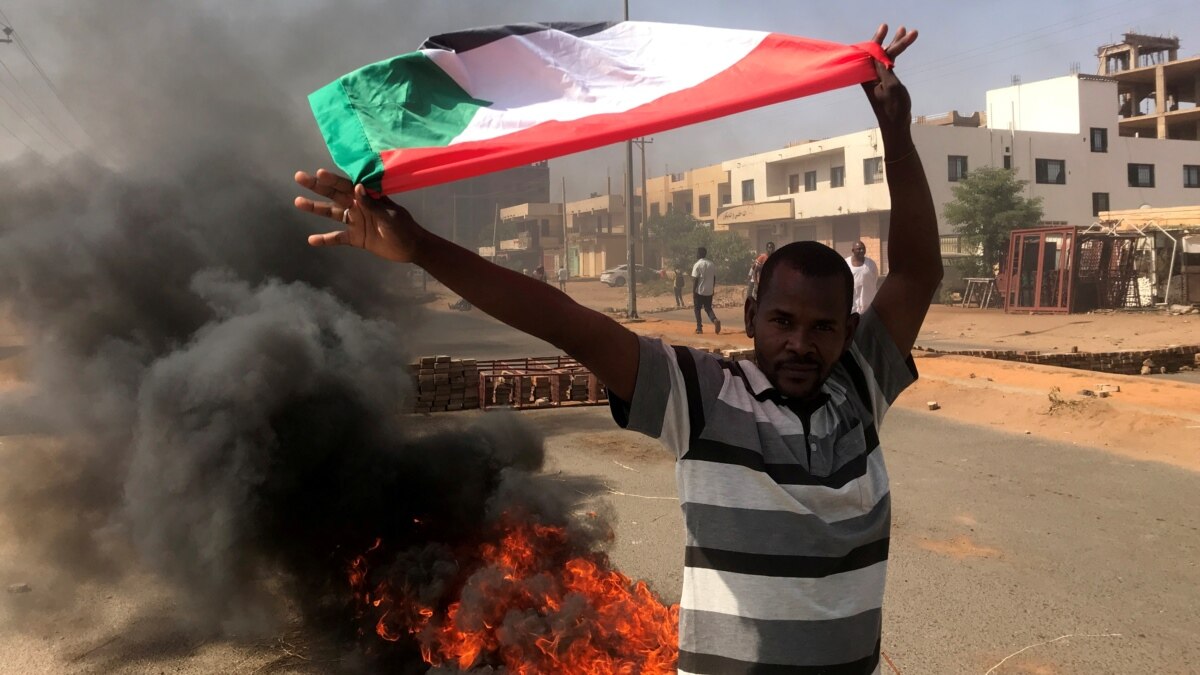 У Судані після ймовірного перевороту оголосили надзвичайний стан