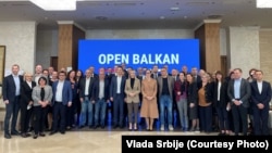 Pjesëmarrësit në takimin e nismës "Ballkani i Hapur" në Nish të Serbisë. 