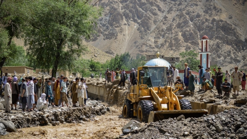 سیلاب در پنجشیر، جاده عمومی این ولایت را مسدود ساخت