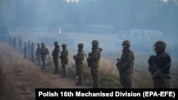 Польские военные на границе
