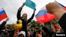 Pamje nga protesta e mbështetësve të Navalnyt në Moskë
