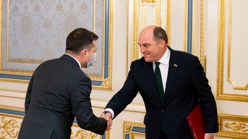 Britania paralajmëron Rusinë: Mos e pushtoni Ukrainën