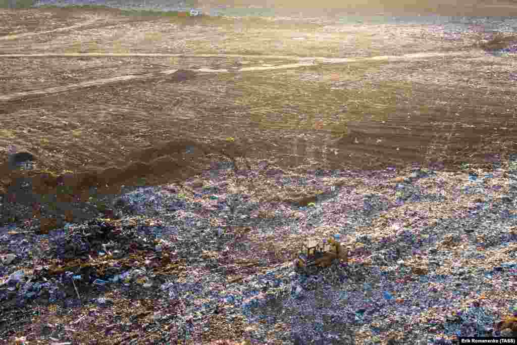 A view of a solid waste landfill at an ecological processing facility in the Russian town of Volgodonsk. The facility consists of an automated waste sorting plant, a bio composting site, and a solid household waste landfill. The capacity of the facility is 200,000 tons of waste a year. Over 30 percent of the waste is processed into compost; over 15 percent is sent for recycling to other regions.&nbsp;