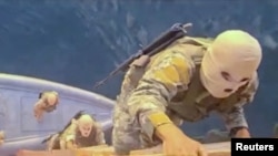 İranın Hörmüz boğazında "MSC Francesca" və "Epaminondas" konteyner gəmilərini ələ keçirməsi.