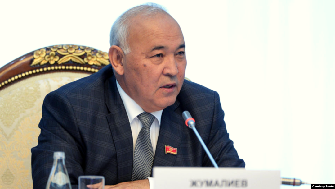 Орыс порносы: Әйелі кисканың қырынуы