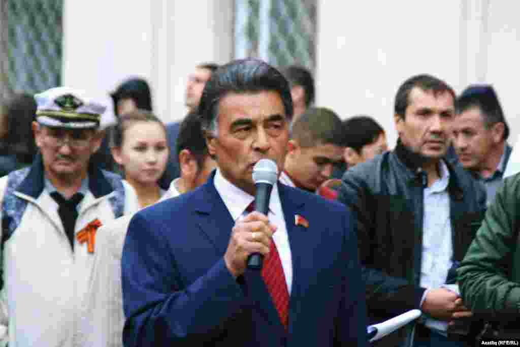 Юнир Котлыгуҗин, Башкортстан коммиунистлары башы