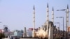 Грозный. Вид на центральную мечеть имени Ахмата Кадырова на проспекте имени Ахмата Кадырова. Архивное фото
