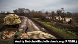 Дорога на позиції українських військових під Попасною. 14 грудня 2017 року