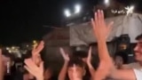  جشن شماری از فلسطینی‌ها و خانواده گروگان‌های اسرائیلی‌ پس از اعلام توافق بر سر مرحلهٔ نخستِ طرح صلح میان اسرائیل و حماس 