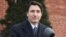 Justin Trudeau kanadai miniszterelnök Rideau Cottage-i rezidenciáján bejelenti lemondását Ontario államban, Ottawában 2025. január 6-án