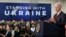 Joe Biden le-a explicat americanilor într-un editorial de ce e în interesul lor național ca SUA să sprijine Ucraina și, astfel, stabilitatea Europei. (Imagine din 3 mai de la o fabrică de armament din Troy, Alabama)