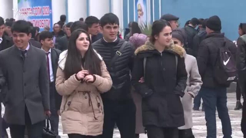 Өзбек студенттери коңшу өлкөдөн кайтууда