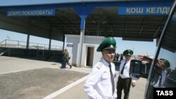 Ресей мен Қазақстан шекарасындағы өткізу бекеті. 
