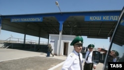 Russia -- A border checkpoint between Russia and Kazakhstan in Astrakhan region, 24May2009