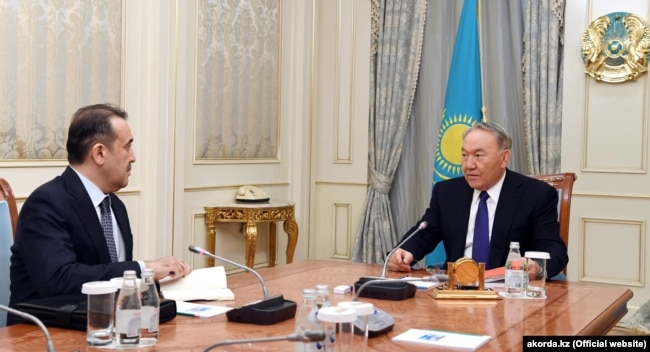 Президент Казахстана Нурсултан Назарбаев и председатель КНБ Карим Масимов. 15 февраля 2018 года