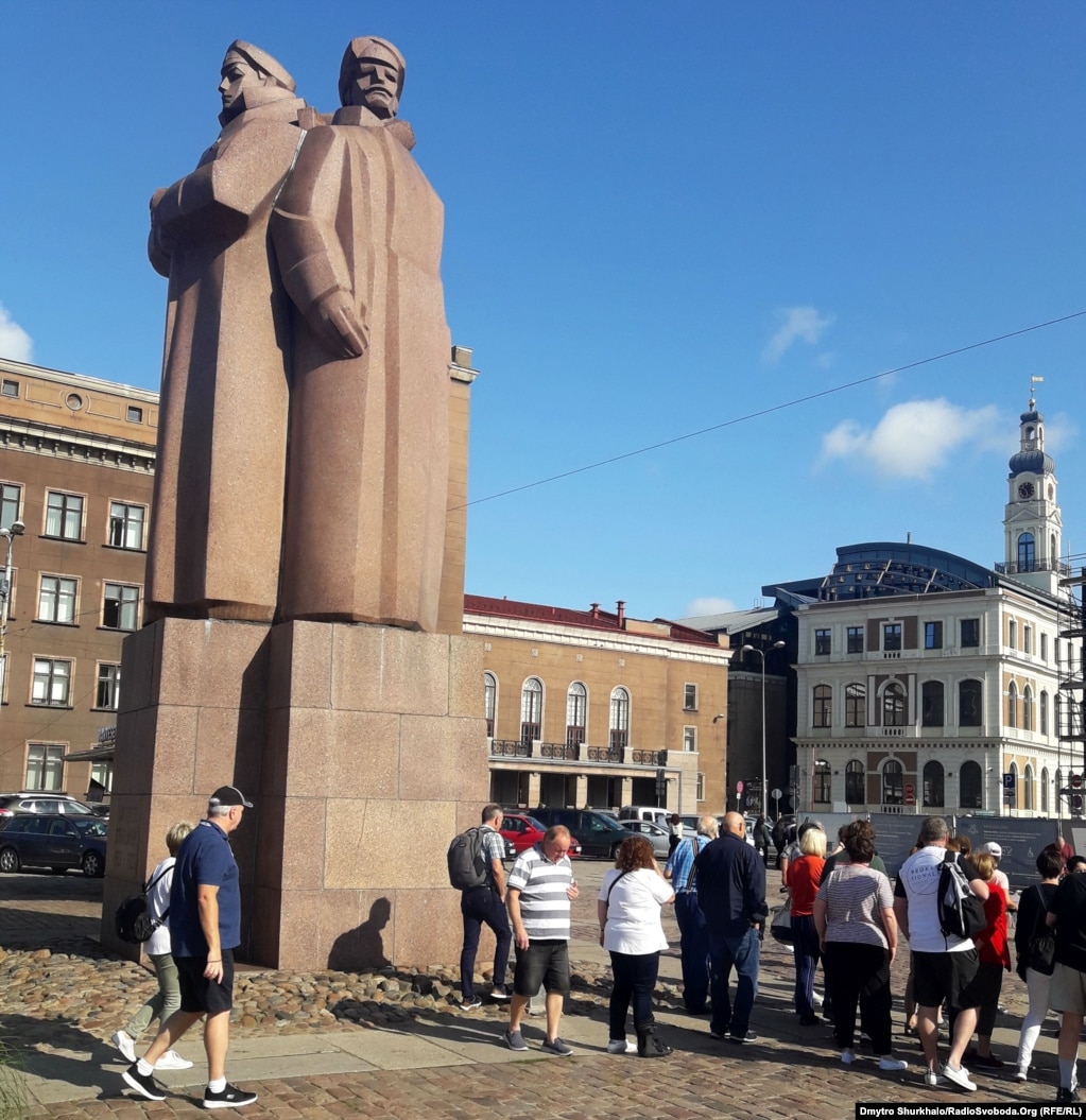 Пам'ятник латиським стрільцям у Ризі