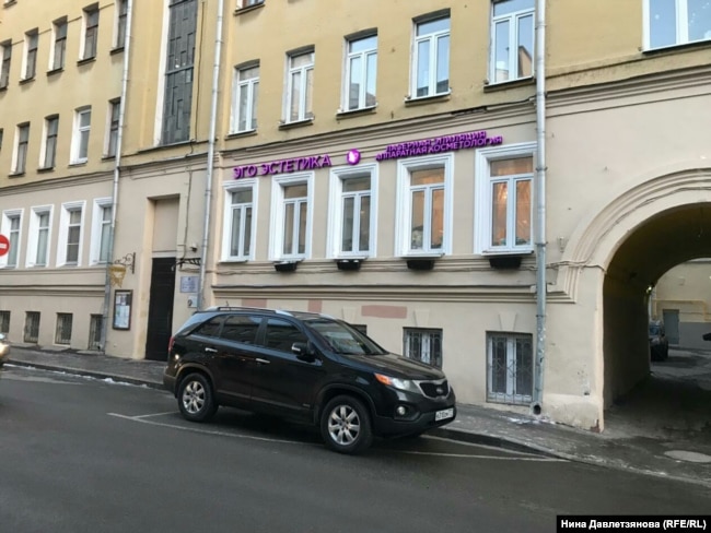 Салон, открывшийся на первом этаже