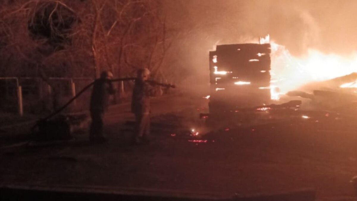 Rusia recrutează adolescenți ucraineni care să incendieze vehicule militare Rusia recrutează adolescenți ucraineni care să incendieze vehicule militare