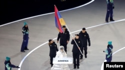 Тими Арманистон