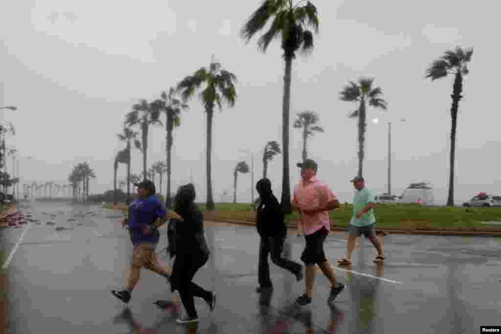  Hurricane Harvey In Corpus Christi A City Of 320,000 People