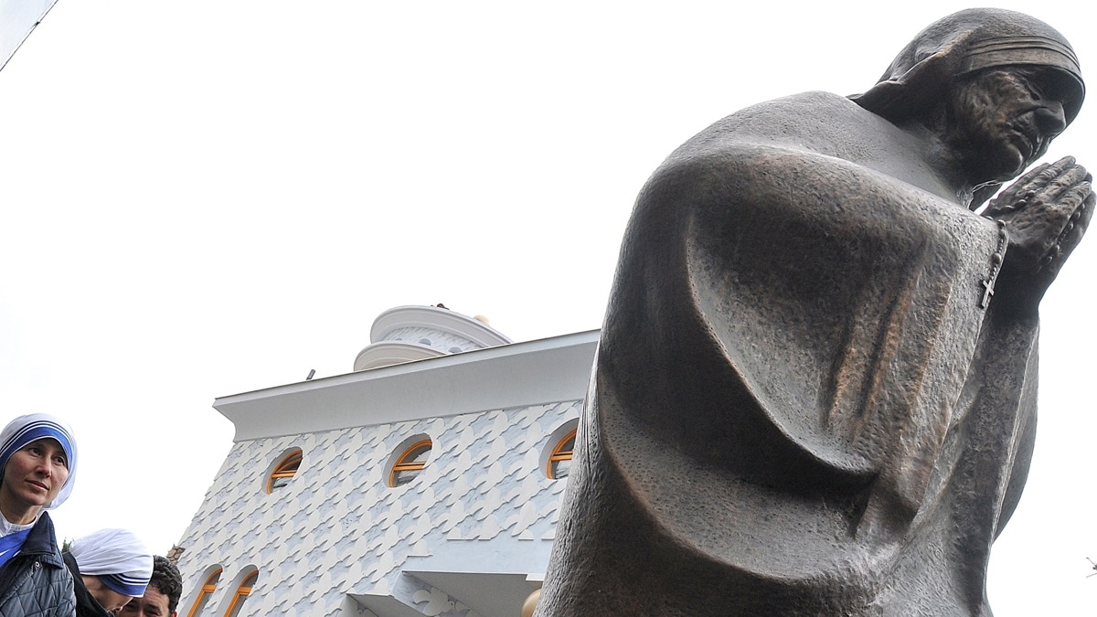 Skopje Erects Yet Another Controversial Statue