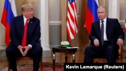 Финлянди -- Iамеркан Цхьаьнатоьхначу Штатийн а, Оьрсийчоьнан а президенташ Трамп Доналд а, Путин Владимир а цхьаьнакхетта ХIелсинкехь. 16 Товб.2018.
