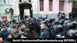 Ілюстрацыйнае фота. Сутыкненьні паміж паліцыяй і прыхільнікамі Міхэіла Саакашвілі ў Кіеве 5 сьнежня 2017 году