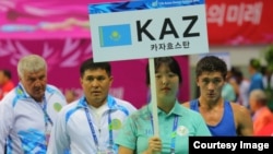Казахстанская команда на церемонии на Азиатских играх. Инчхон, 3 октября 2014 года.