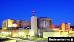 Centrala nucleară de la Cernavodă a fost construită în anii comunismului, cu tehnologie canadiană. Ea urmează să fie extinsă, în următorul deceniu. 