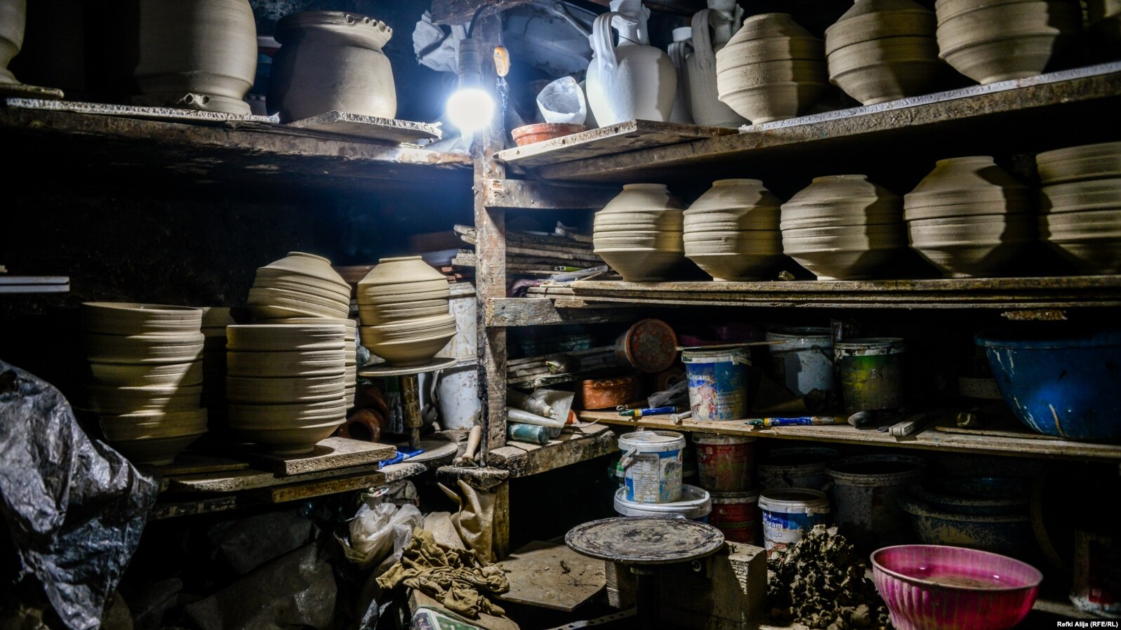 Enët e prodhuara nga biznesi familjar i Dushanit.