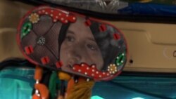 Umesto preminulog oca rikšom izdržava porodicu u Pakistanu