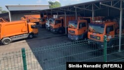 Kamioni za odvoz otpada parkirani u krugu preduzeća 'Čistoća'