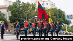 Garda de onoare a așa-numitului minister al apărării din republica autoproclamată. Tiraspolul marchează anual pe 2 septembrie „Ziua Independenței” Transnistriei. 