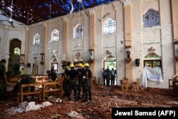 Сили безпеки оглядають церкву Св. Севастьяна у Негомбо, 22 квітня, 2019 року
