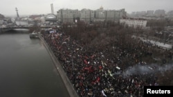 Общий вид площади во время митинга