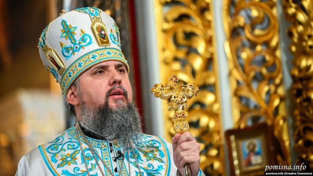 Глава ПЦУ митрополит Київський і всієї України Епіфаній під час відзначення свята Богоявлення за юліанським календарем в Успенському соборі Києво-Печерської лаври. Київ, 19 січня 2023 року