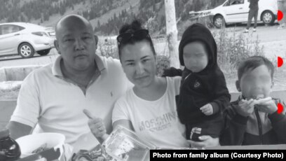 Қанаштан шыққан чуваш жезөкшелері Русский порно: трахается в мини юбка